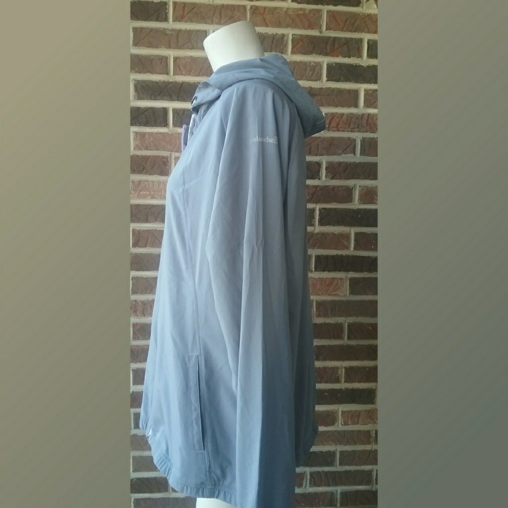 Avalanche Light Weight Jacket - image 2